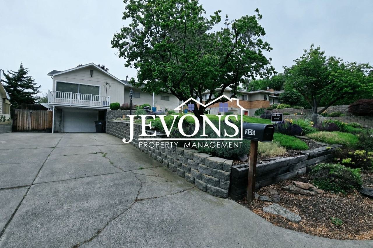 305 N 28th Ave - Photo 3 of 8