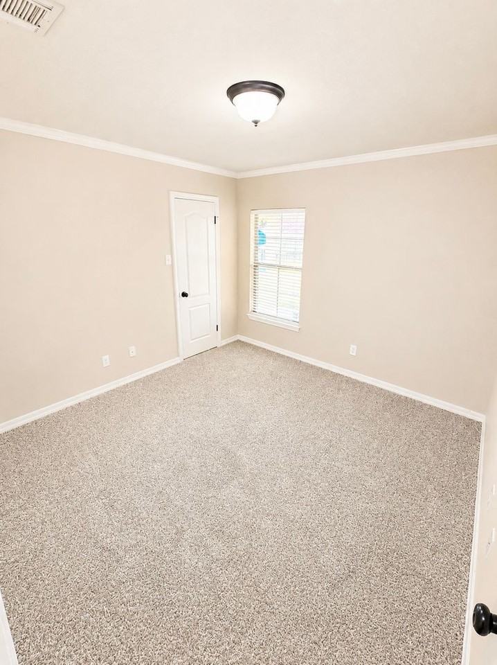 111 Fitzwilliam St - Photo 6 of 9
