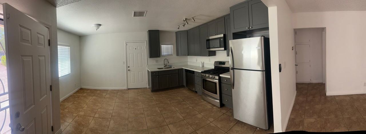 654 N Allen St - Photo 3 of 14