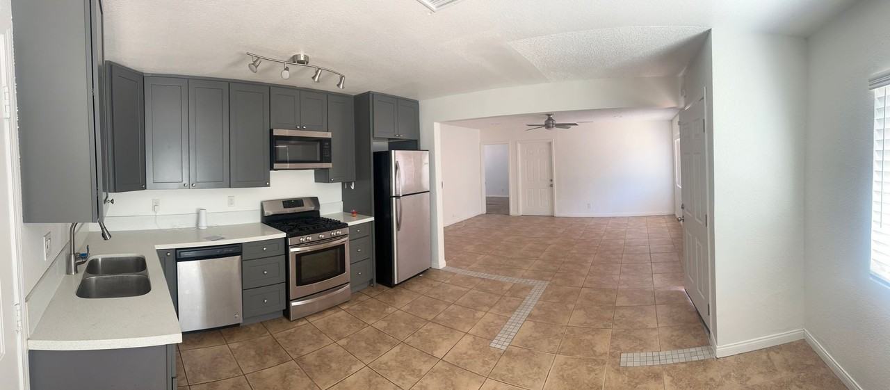 654 N Allen St - Photo 4 of 14