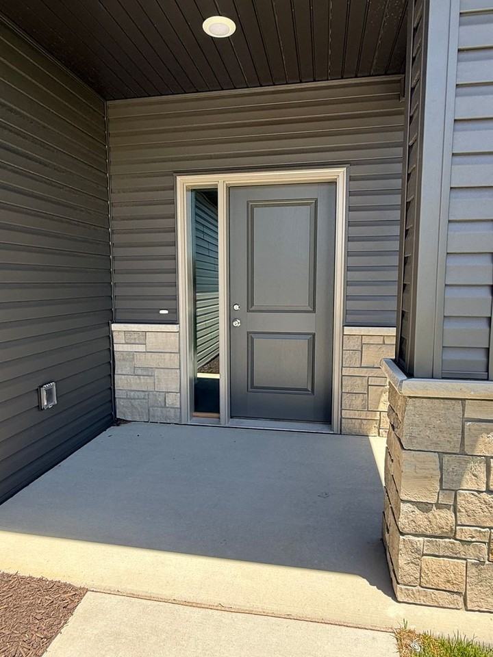 7007 Serpentine Dr - Photo 5 of 25