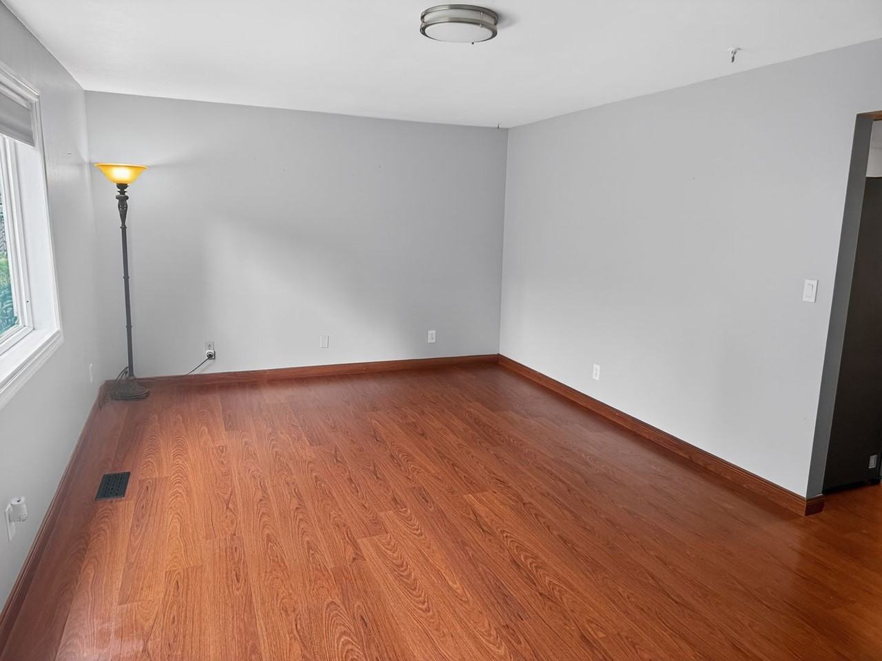 8900 32nd Ave Ne - Photo 2 of 24