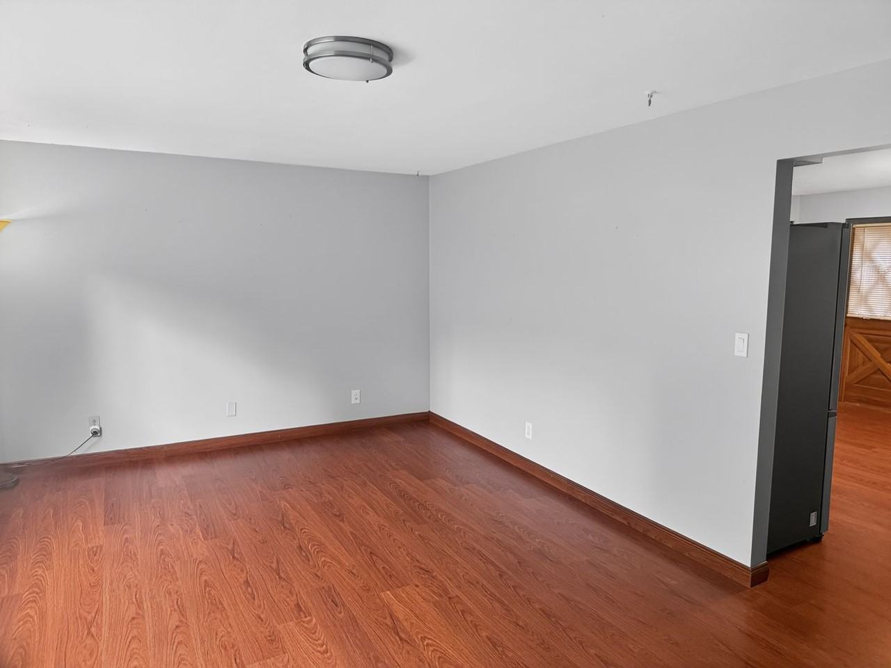 8900 32nd Ave Ne - Photo 4 of 24
