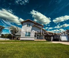 featured image of 216 N Park St