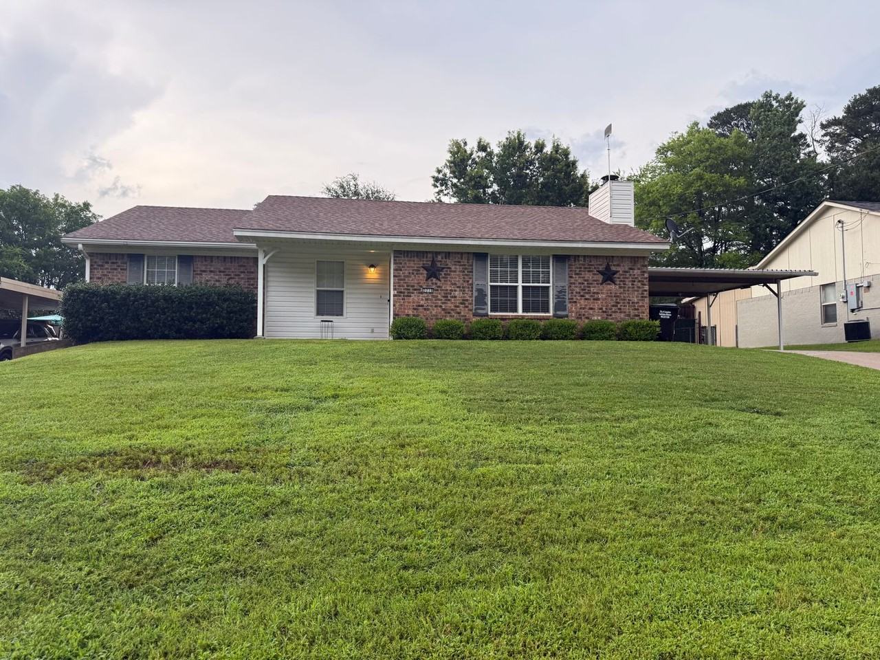 3710 Pratt Dr