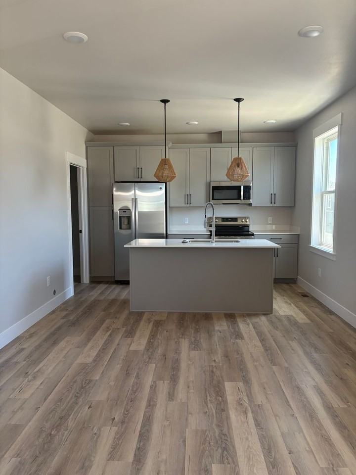 6114 Northstead Ave #202 - Photo 4 of 14