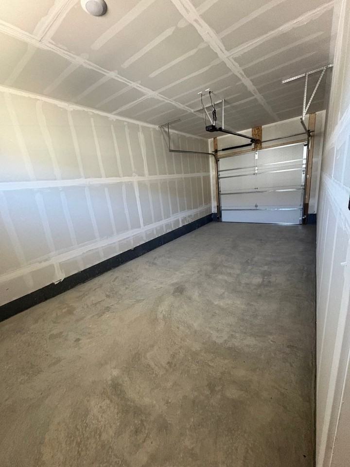 6114 Northstead Ave #202 - Photo 5 of 14