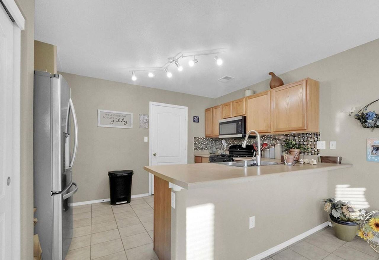 5004 Troybrook Rd - Photo 4 of 8