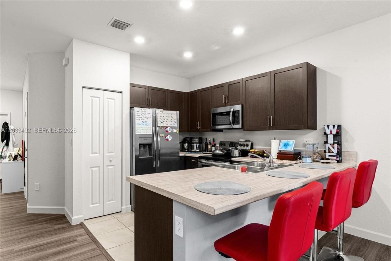 24486 Sw 119th Pl - Photo 2 of 11