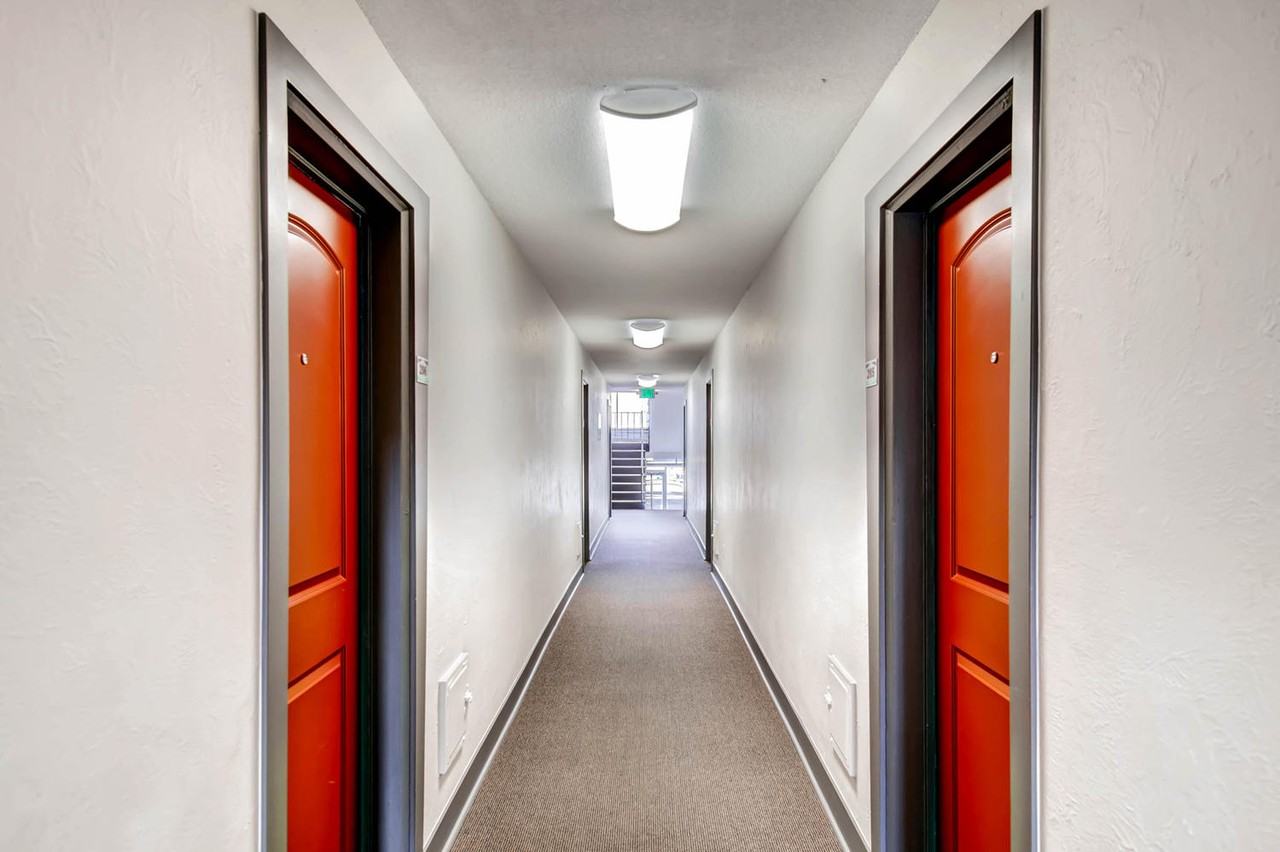 Off Broadway Flats - Photo 4 of 16