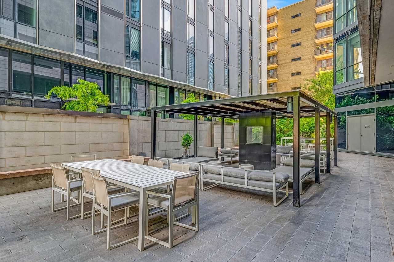 45 Charles Street East #601 - Photo 4 of 15