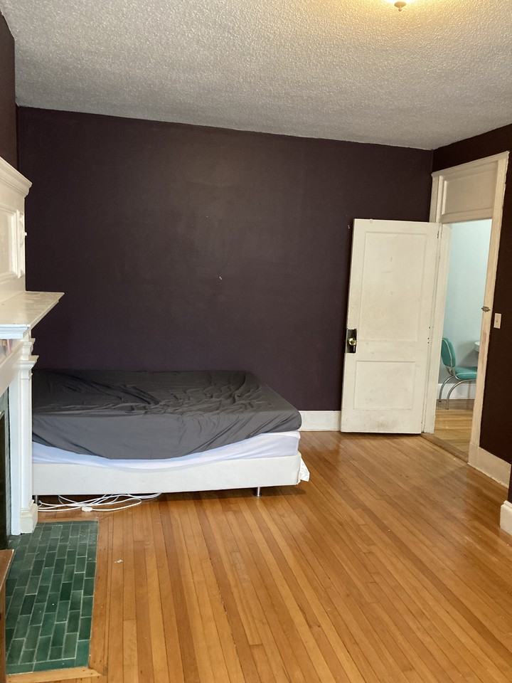 30 Glenville Avenue #3 - Photo 3 of 13