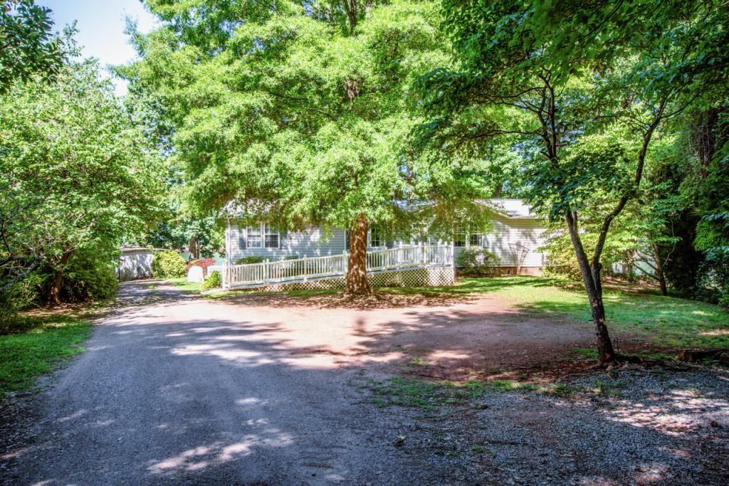 447 Kemp Rd - Photo 5 of 48