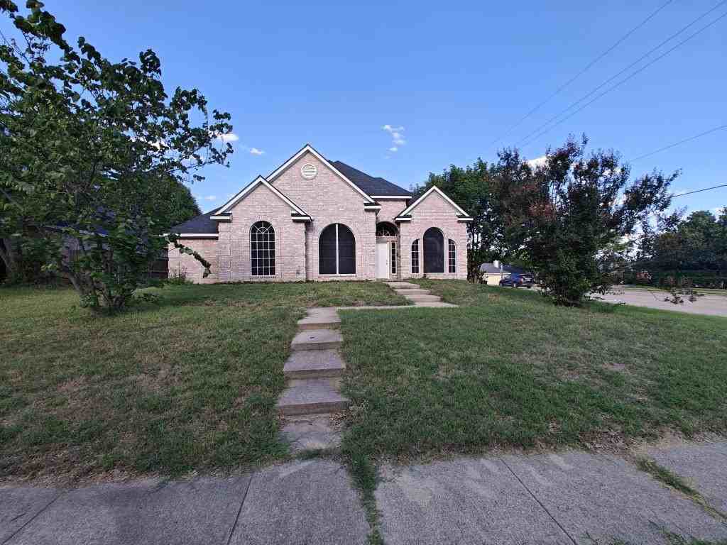 8504 Pebblebrook Dr