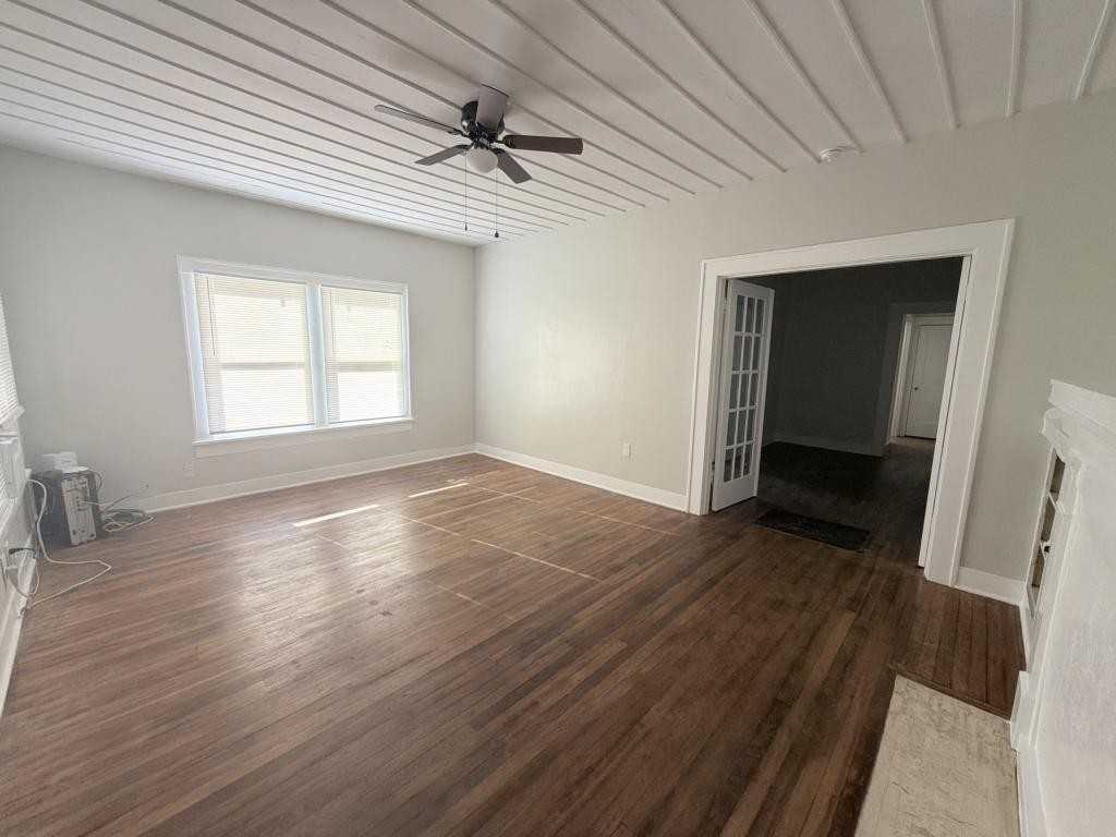 1721 Elizabeth Ave - Photo 2 of 10