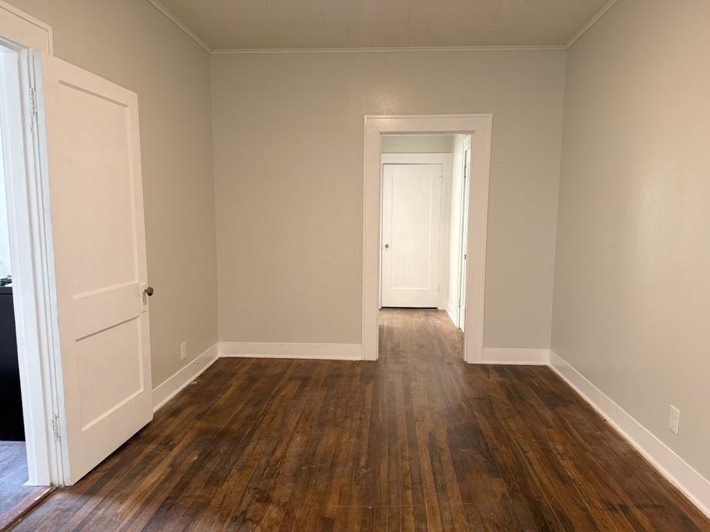 1721 Elizabeth Ave - Photo 7 of 10