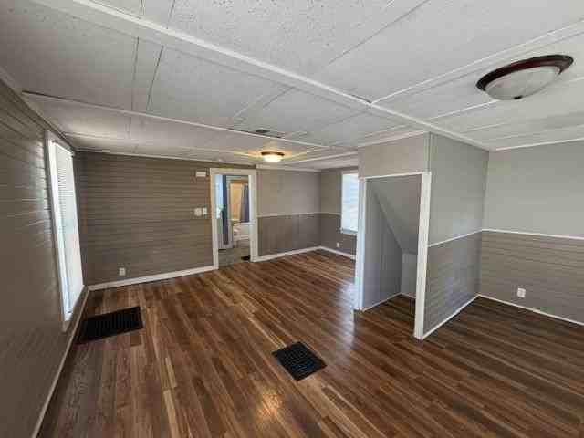 419 W Washington St - Photo 6 of 14
