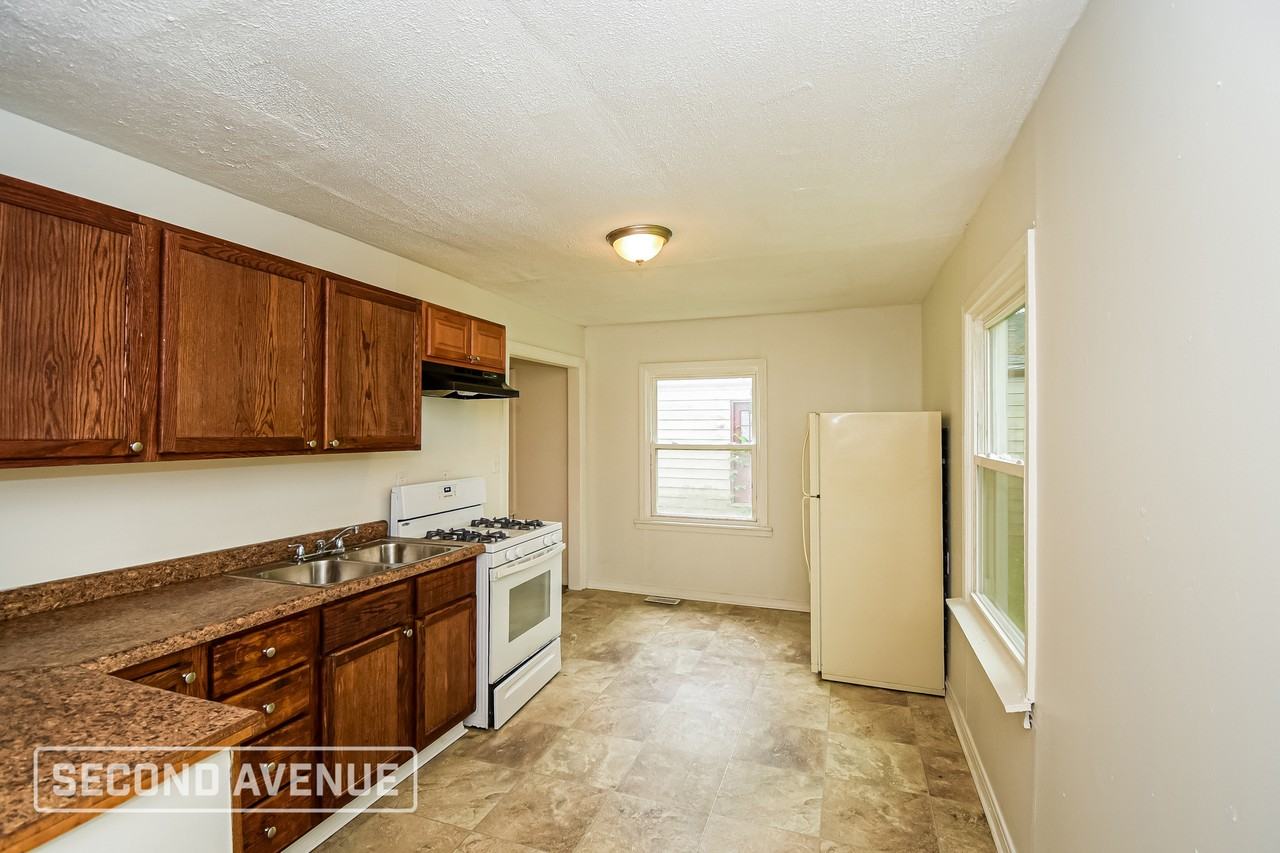 3636 N Whittier Pl - Photo 7 of 18