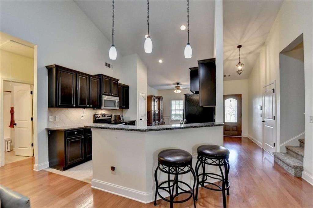 2130 Line Dr - Photo 6 of 48