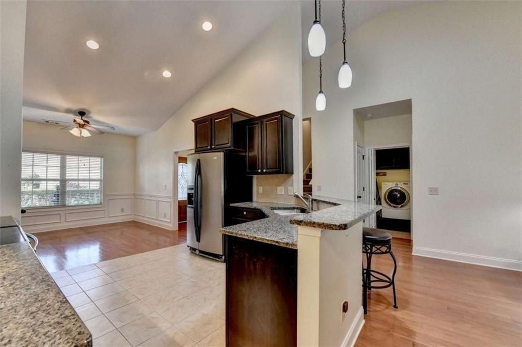 2130 Line Dr - Photo 7 of 48