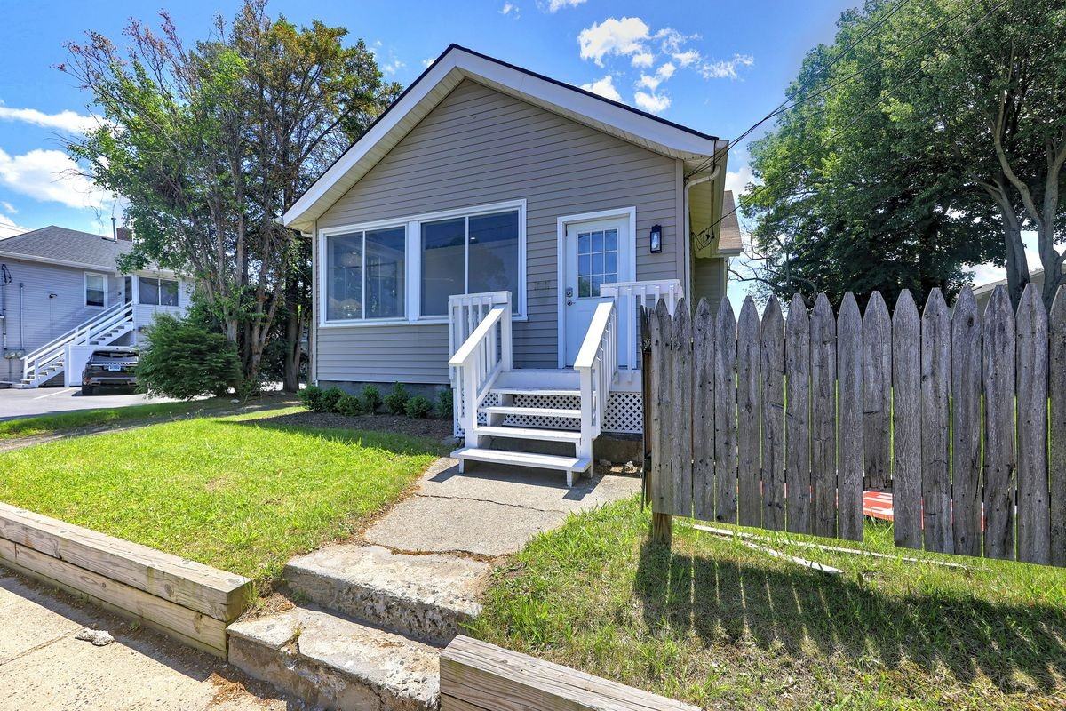 330 Naugatuck Ave - Photo 6 of 41