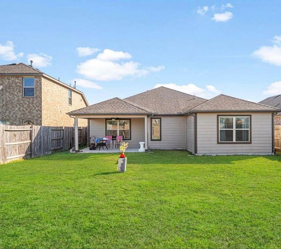15419 Royce Holly Dr - Photo 3 of 16
