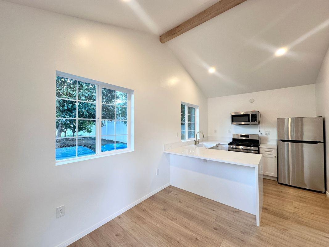 221 N 7th St - Photo 3 of 9