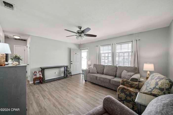 15012 Royal Palm Ave - Photo 3 of 14