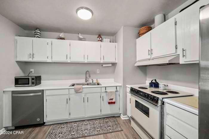 15012 Royal Palm Ave - Photo 5 of 14