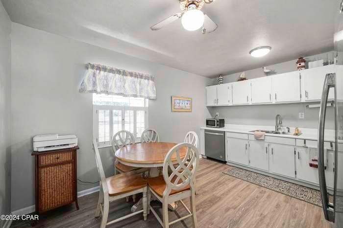61 Oak Ave - Photo 2 of 16