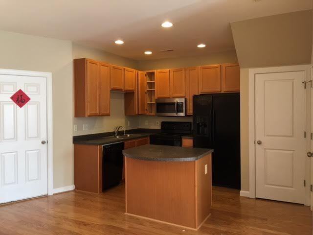 378 Summergate Dr #1 - Photo 5 of 21