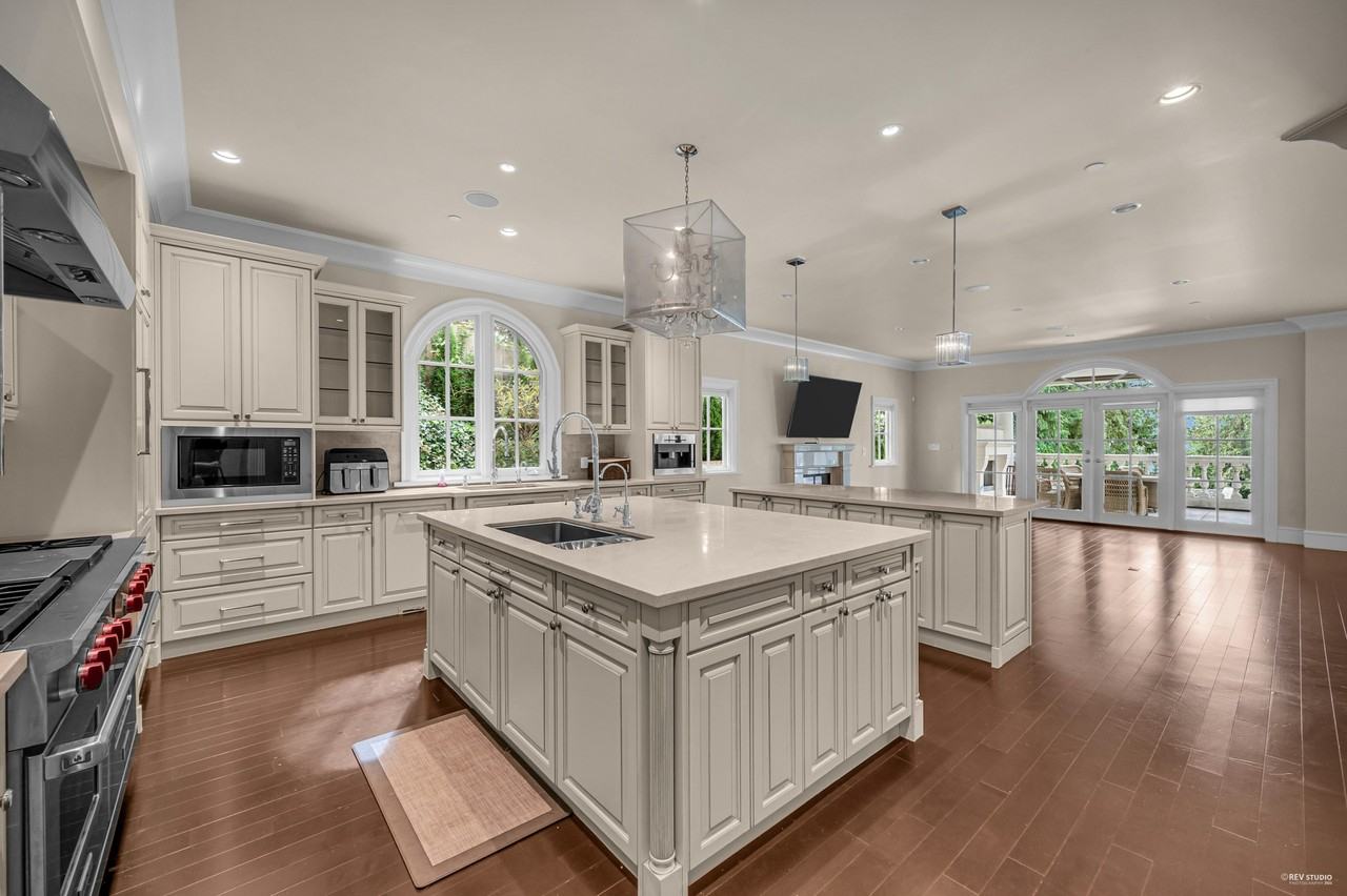 6089 Gleneagles Drive - Photo 4