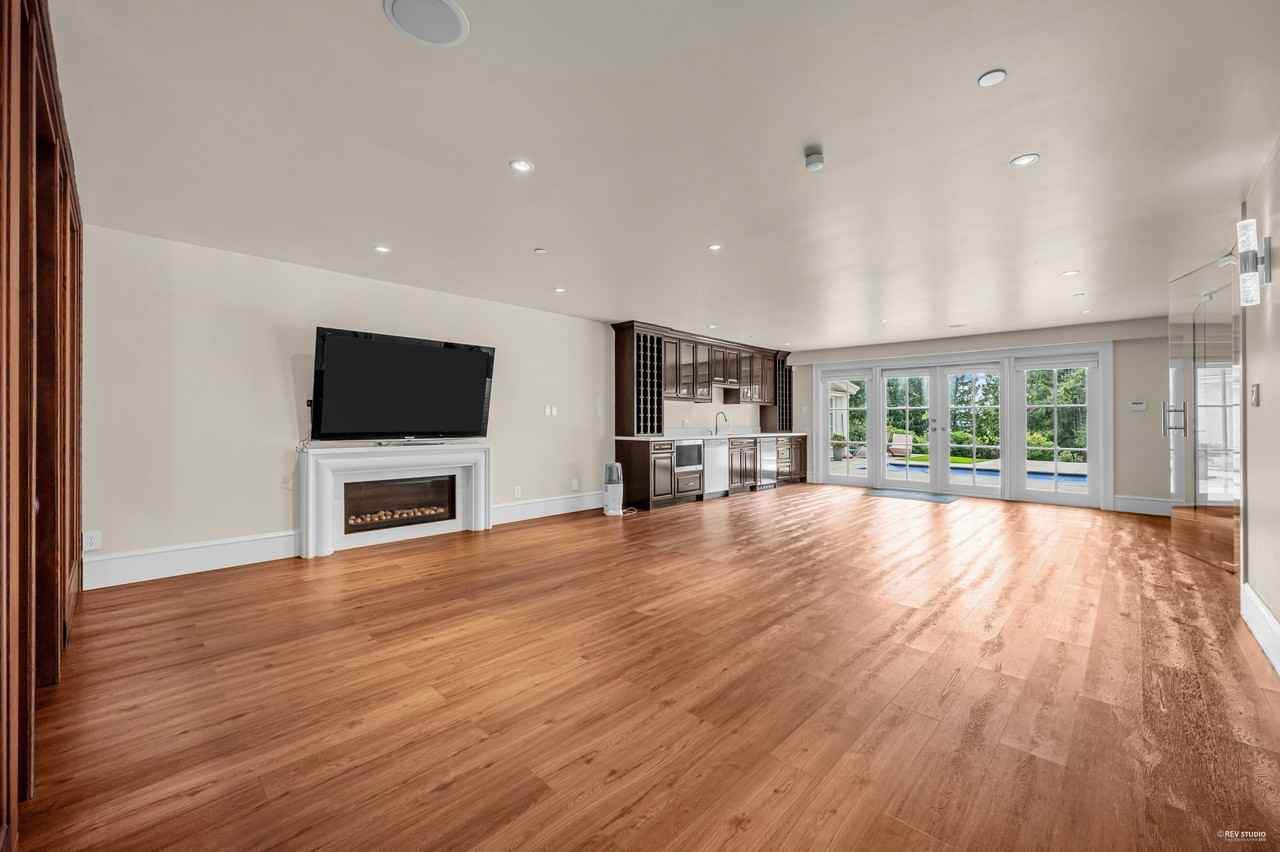 6089 Gleneagles Drive - Photo 9