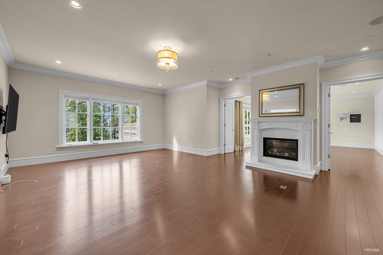 6089 Gleneagles Drive - Photo 11
