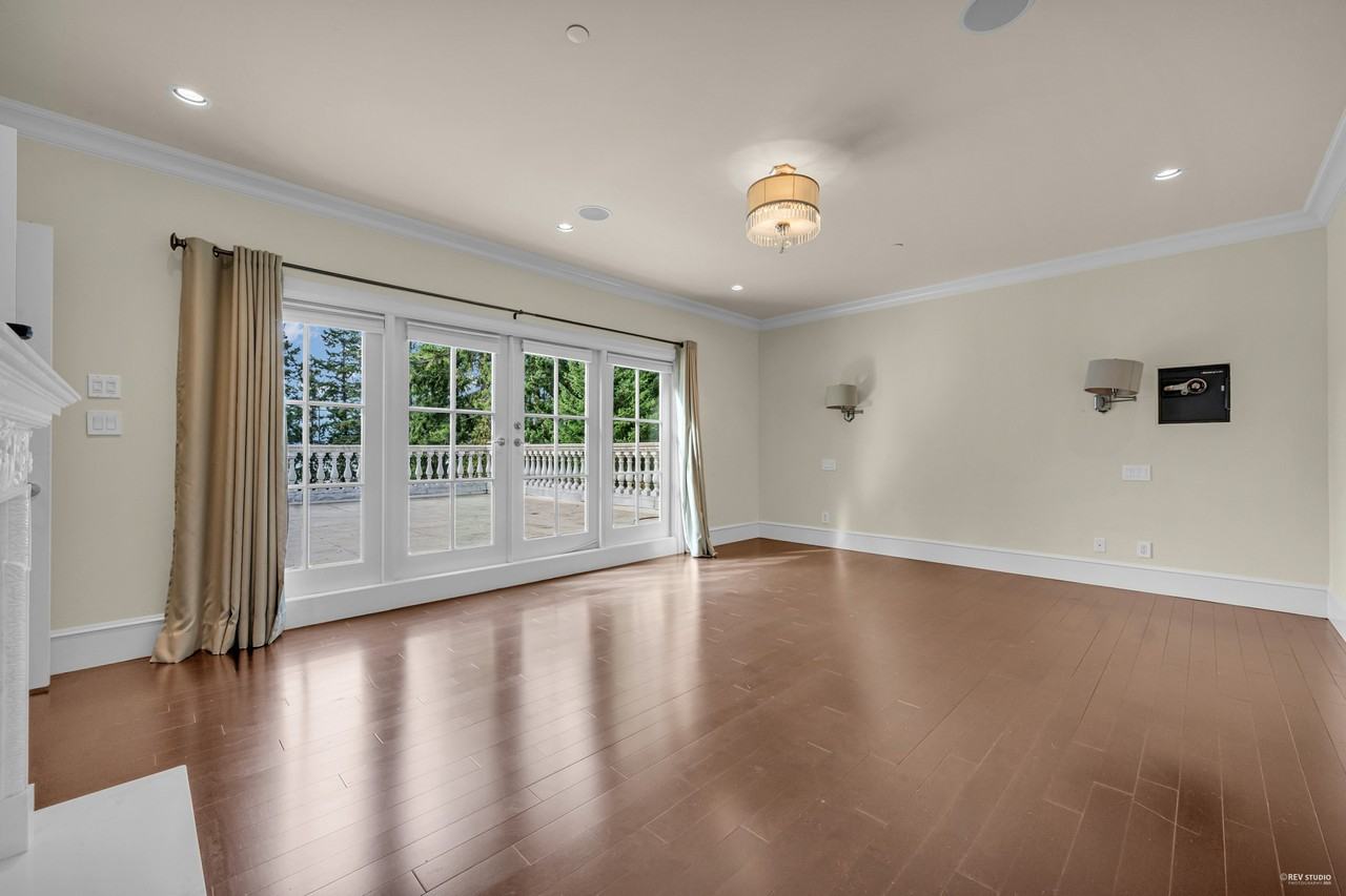 6089 Gleneagles Drive - Photo 18