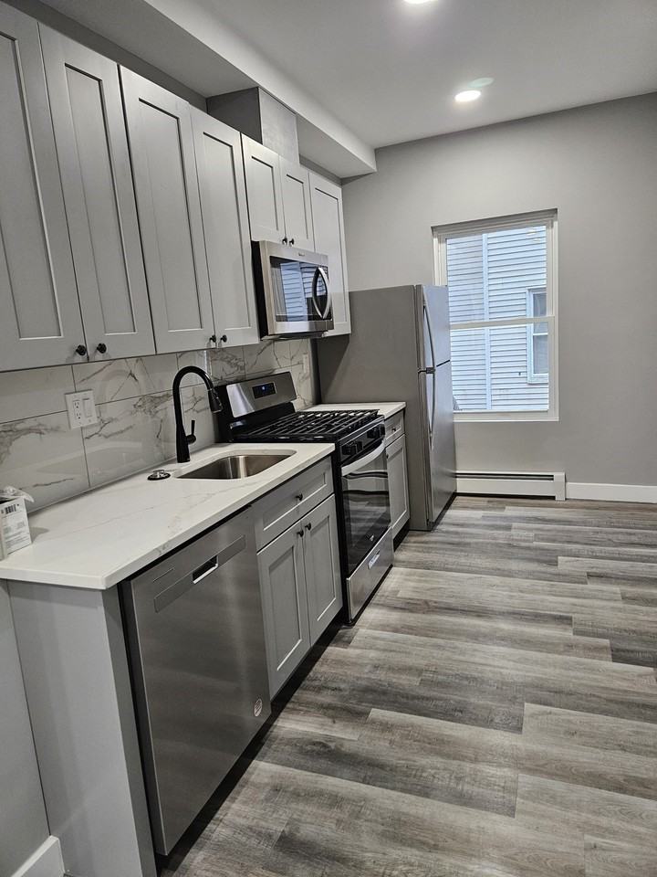 32 Irving Street #1 - Photo 4 of 19