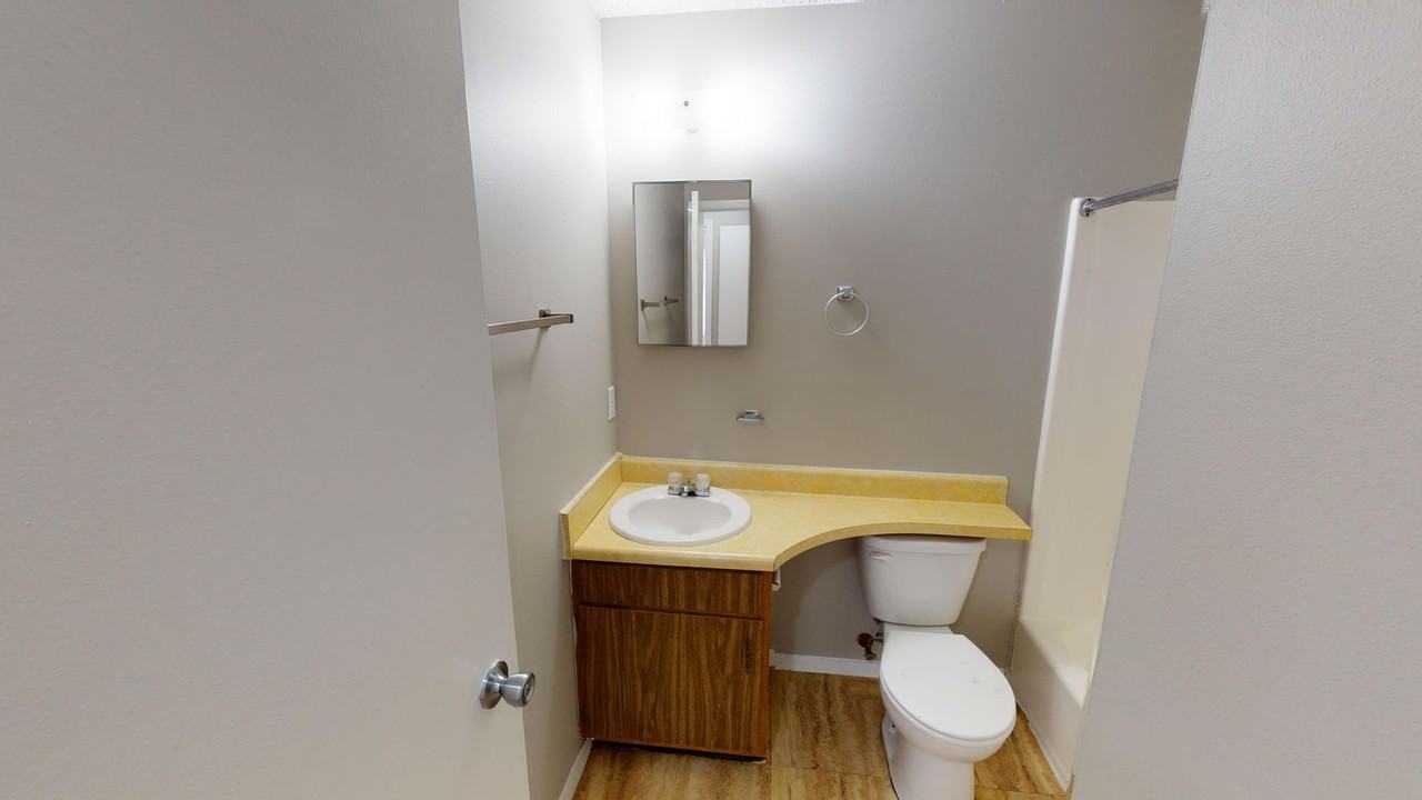 3220-3222 W. 13th Street - Photo 2 of 6