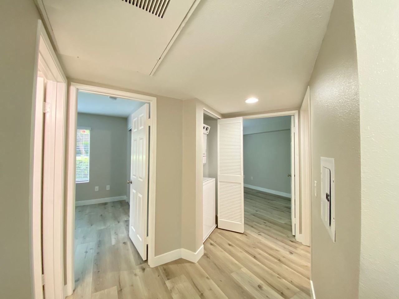 Sunny Creek Apts. - Photo 7 of 44