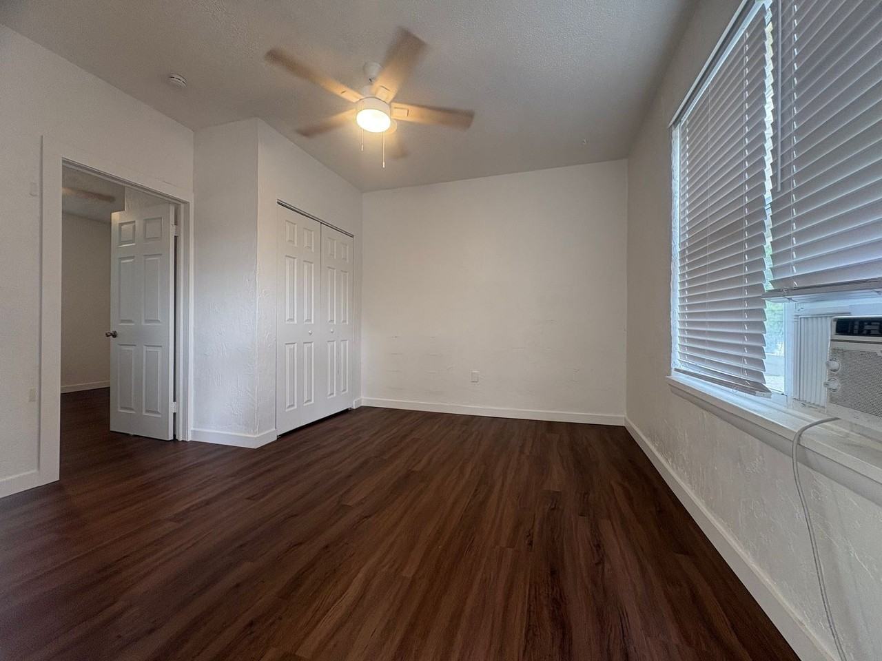667 W Osceola St #A - Photo 2 of 7