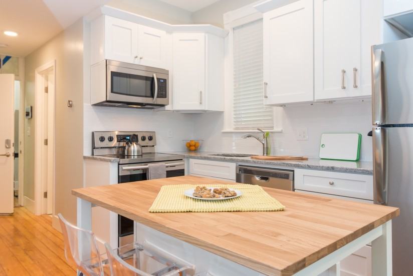 1 Bed / 1 Bath Apartment in East Boston - Photo 3 of 15
