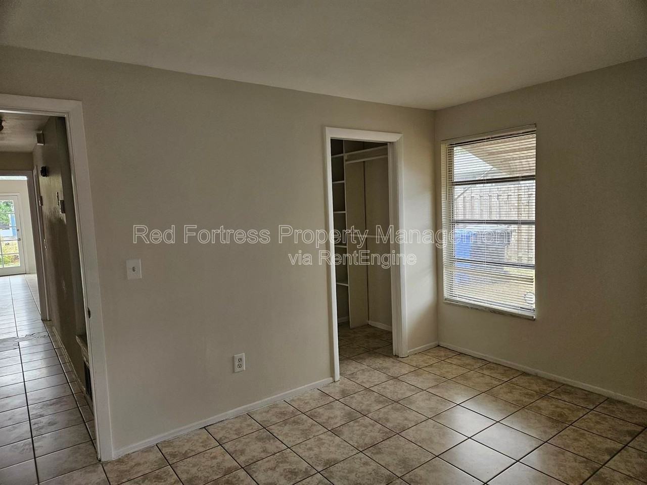 1635 Newport Ct - Photo 7 of 11