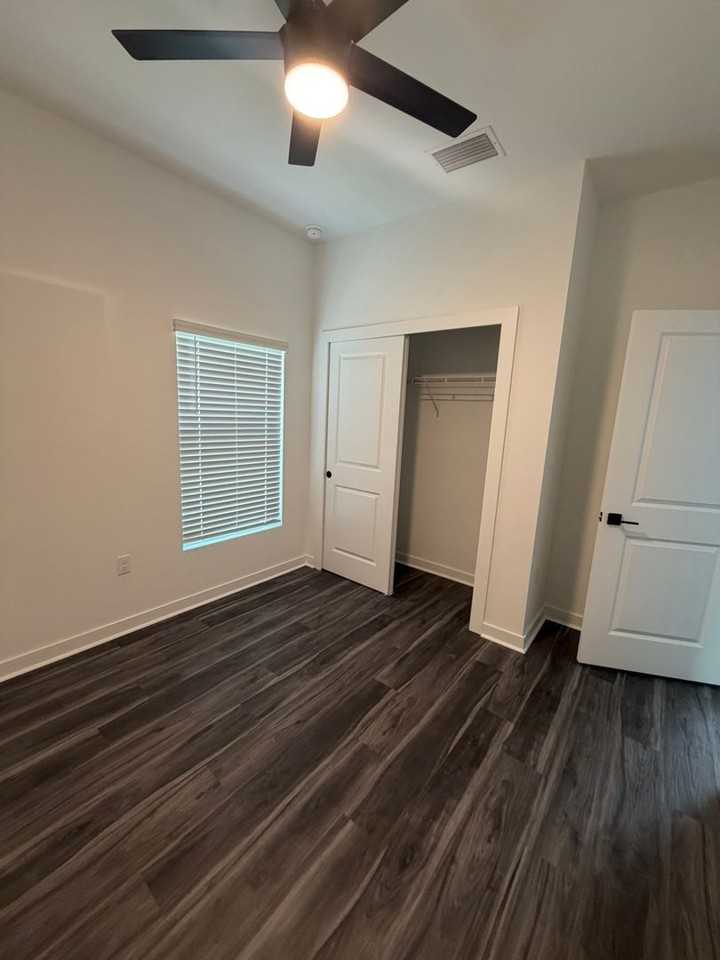 2220 Leda Ave S - Photo 6 of 38