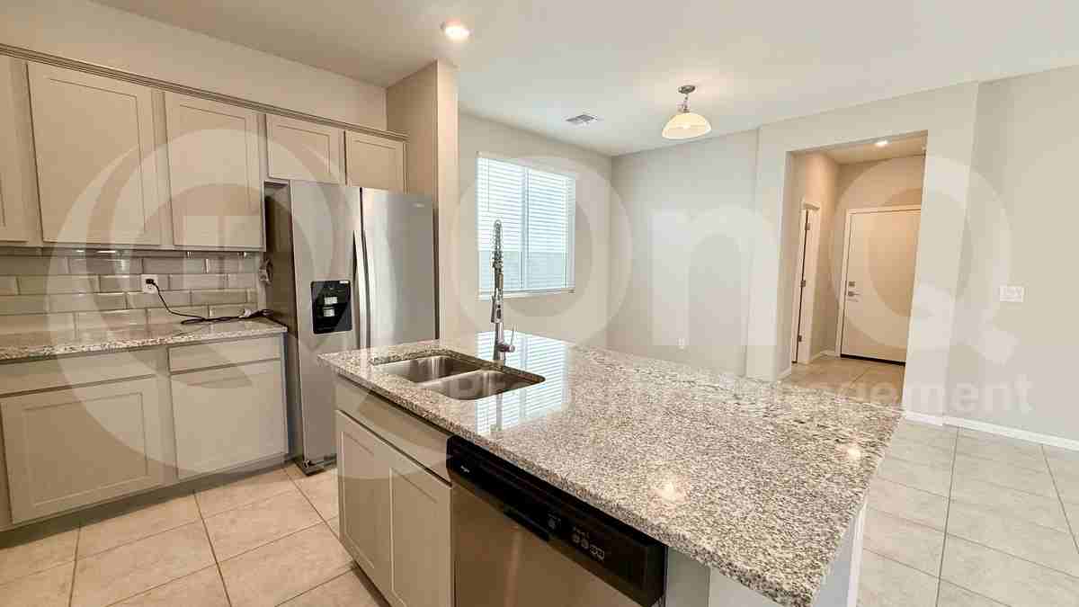 17381 W Daley Ln - Photo 3 of 22