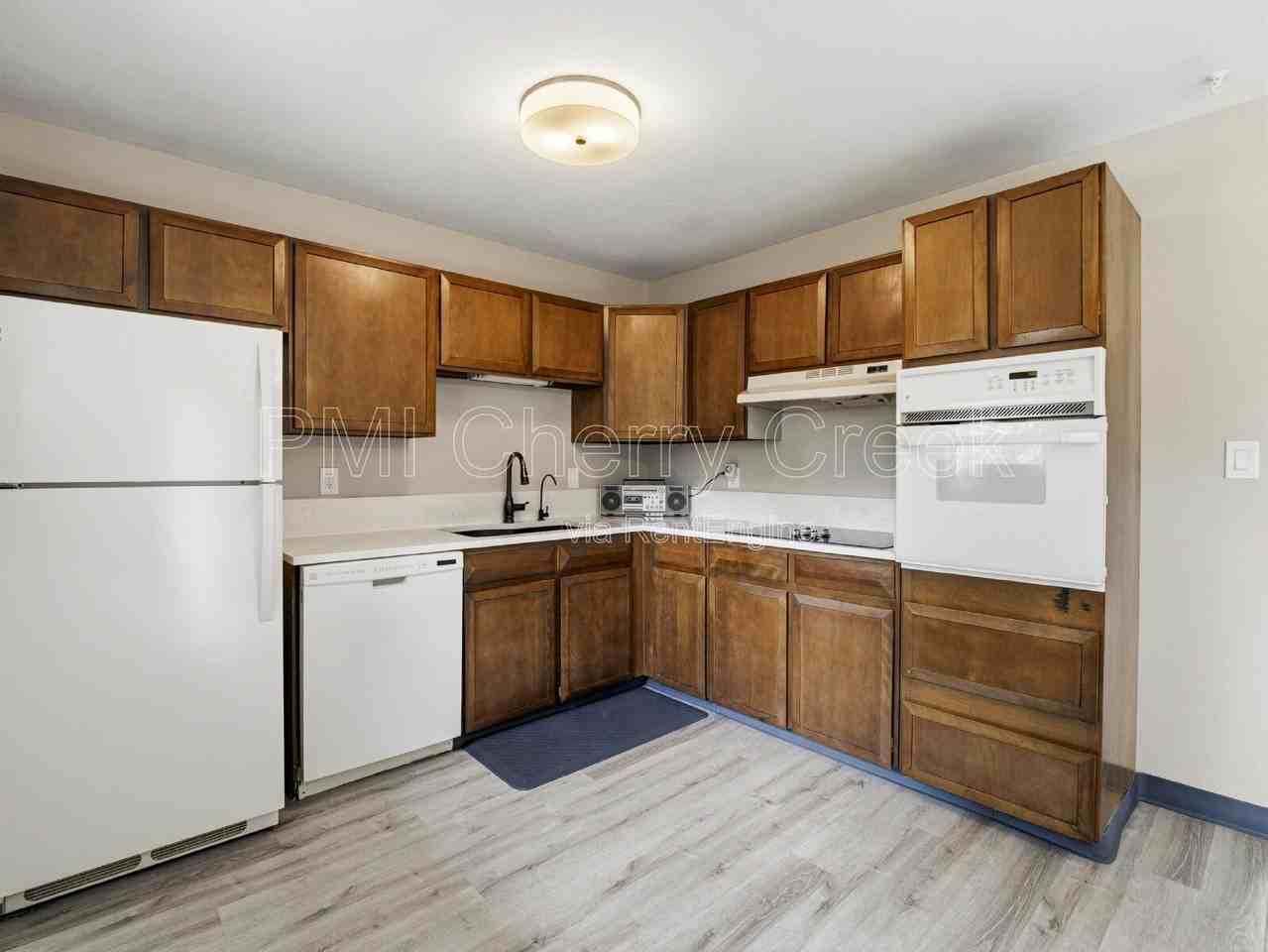766 W Davies Way - Photo 5 of 27