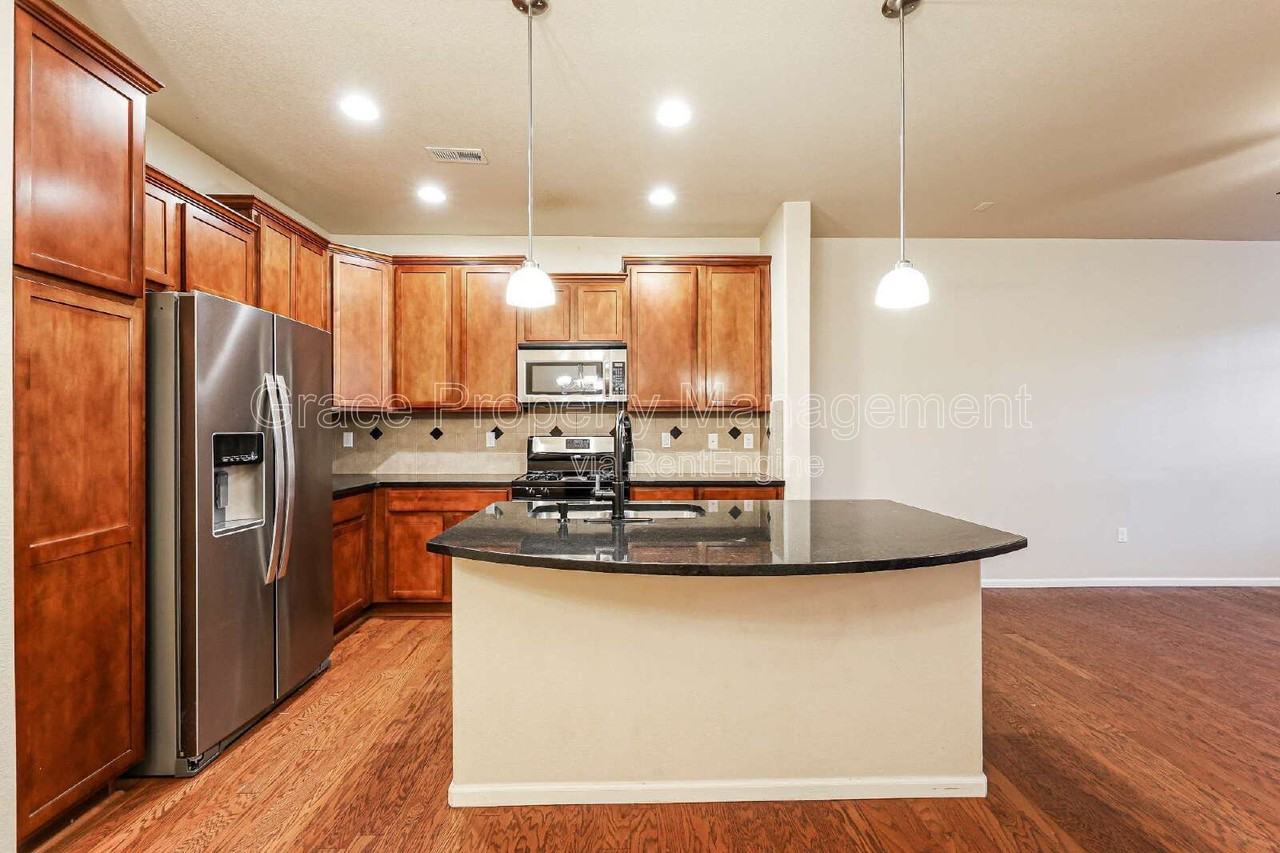 8934 E Otero Pl - Photo 5 of 20