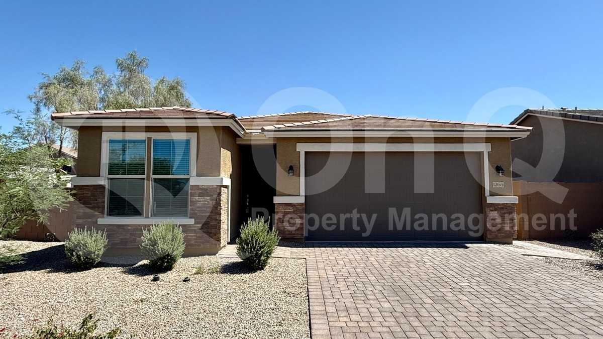 1265 E Kingman St - Photo 2 of 48