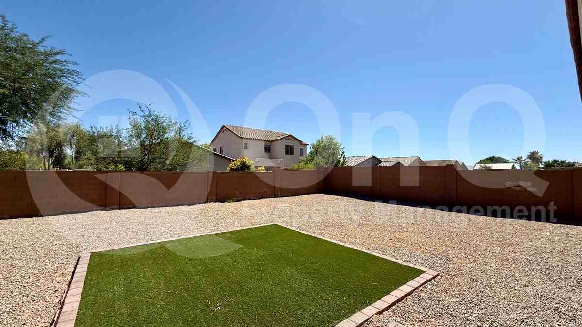 1265 E Kingman St - Photo 6 of 48