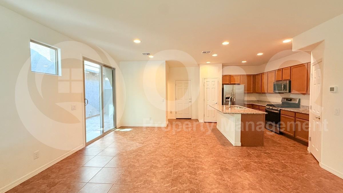 3706 S 57th Ln - Photo 4 of 27