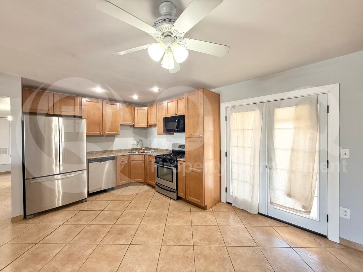 3423 W Aster Dr - Photo 4 of 18