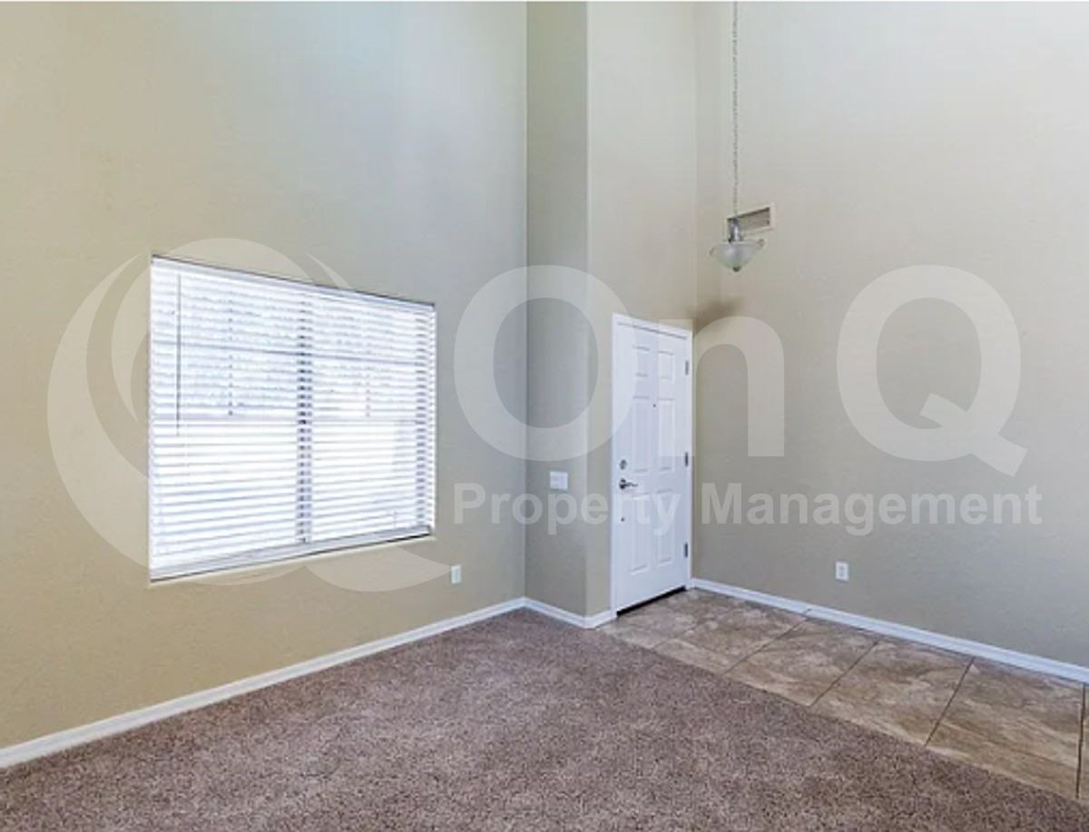 11053 E Silver Springs Ave - Photo 2 of 15